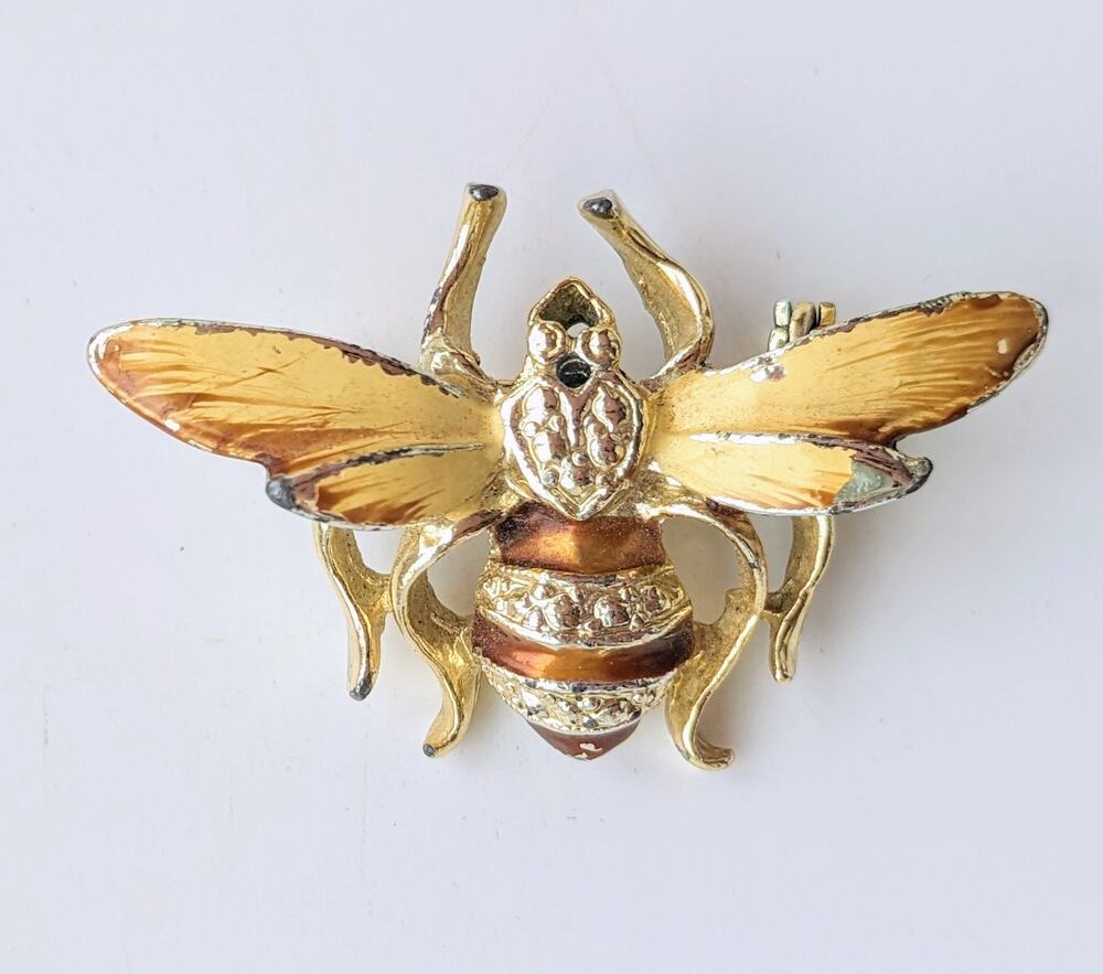 Tiny Wonder Honey Bee Pin Enamel Gold Tone Brooch Pin Vintage 1990's